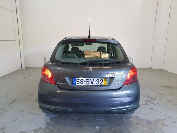 Peugeot 207 1.4 HDI · Ano 2006