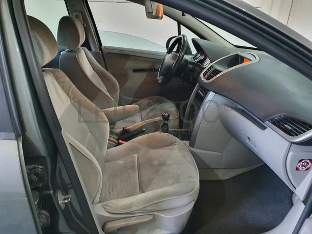 Peugeot 207 1.4 HDI · Ano 2006