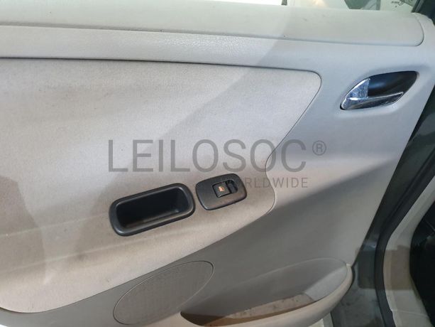 Peugeot 207 1.4 HDI · Ano 2006