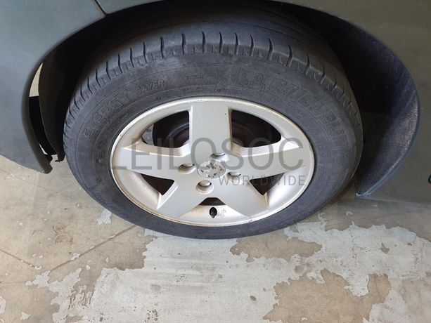 Peugeot 207 1.4 HDI · Ano 2006