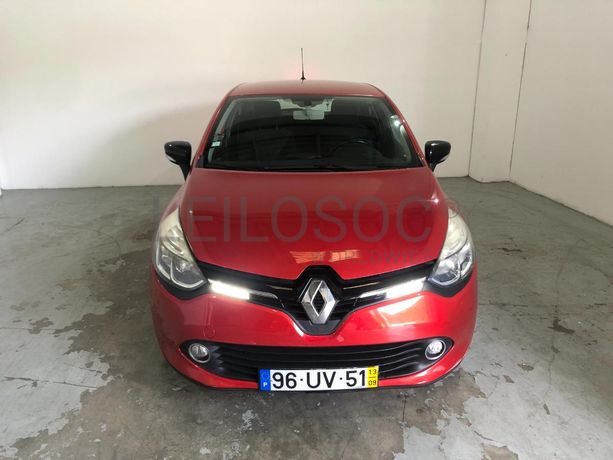 Renault Clio 1.5 DCI · Ano 2013
