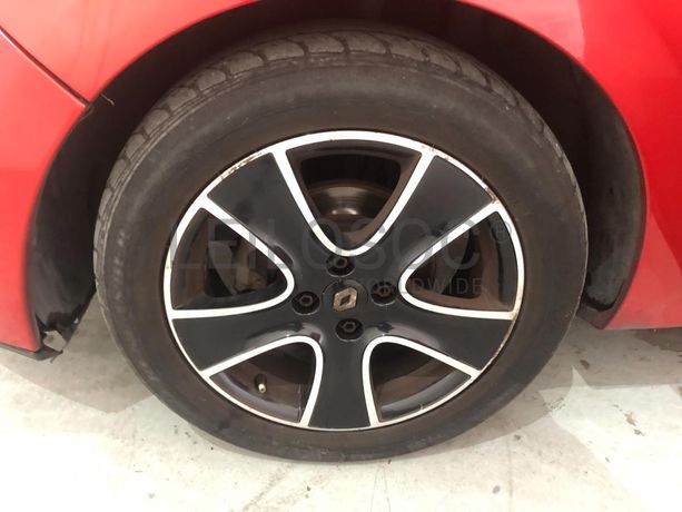 Renault Clio 1.5 DCI · Ano 2013