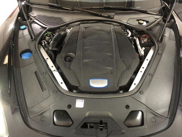 Porsche Panamera 4S · Ano 2017