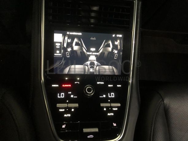 Porsche Panamera 4S · Ano 2017