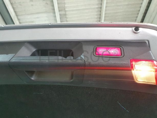 Mercedes-Benz C220 CDI · Ano 2011