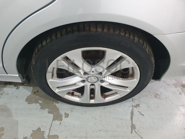 Mercedes-Benz C220 CDI · Ano 2011