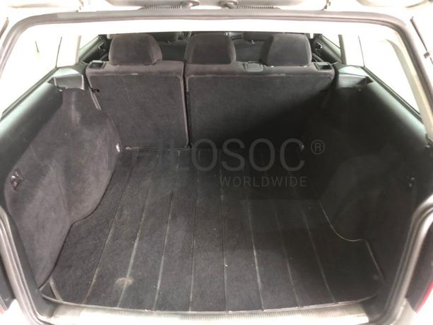 Volkswagen Passat TDI · Ano 2002