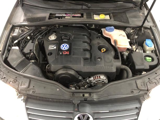 Volkswagen Passat TDI · Ano 2002