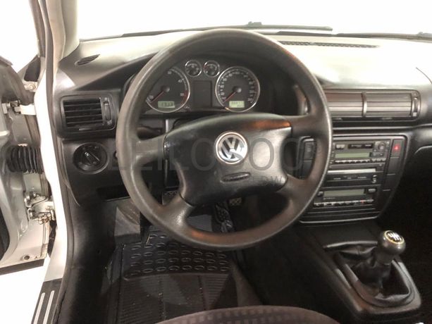 Volkswagen Passat TDI · Ano 2002