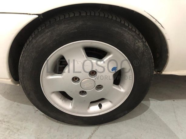 Ford Fiesta Van 1.8 · Ano 1999