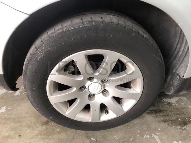 Volkswagen Passat TDI · Ano 2002