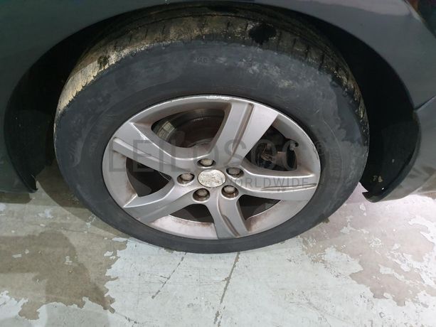 Peugeot 508 SW 1.6 HDI · Ano 2013