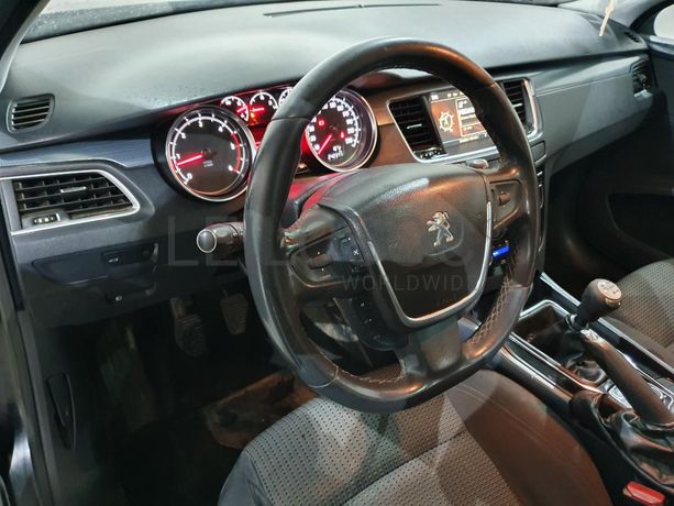 Peugeot 508 SW 1.6 HDI · Ano 2013