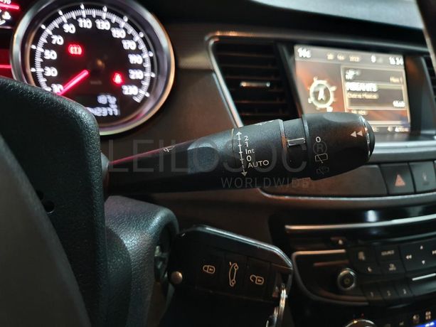 Peugeot 508 SW 1.6 HDI · Ano 2013