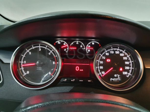 Peugeot 508 SW 1.6 HDI · Ano 2013