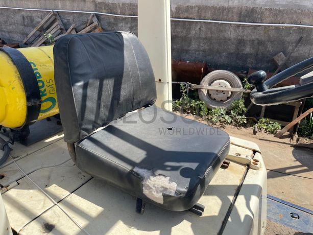 Empilhador Nissan 1500kg