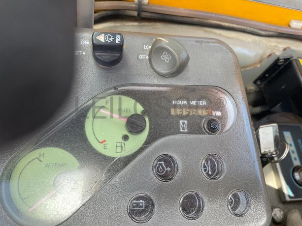 Mini Giratória Yanmar VIO 25