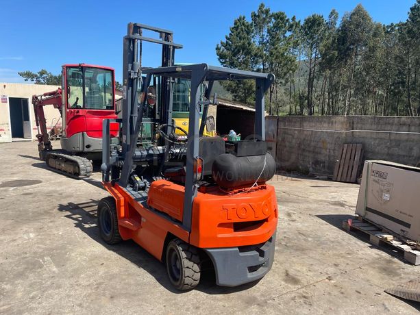 Empilhador Toyota 1500 KG