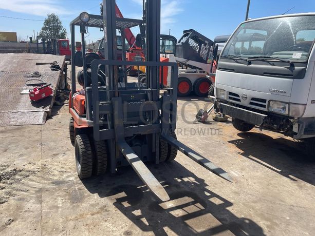 Empilhador Toyota 1500 KG