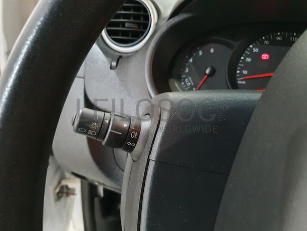 Renault Kangoo 1.5 DCI · Ano 2015