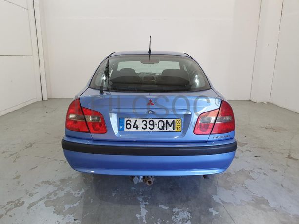 Mitsubishi Carisma 1.6 · Ano 2000