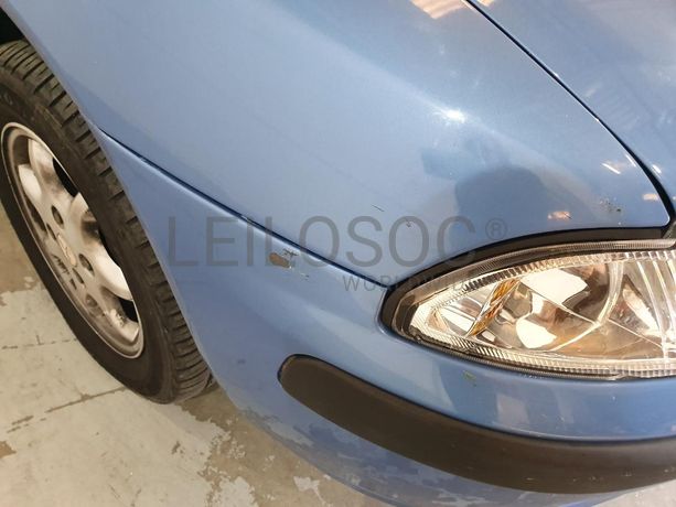 Mitsubishi Carisma 1.6 · Ano 2000