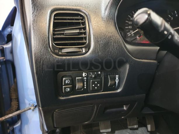 Mitsubishi Carisma 1.6 · Ano 2000