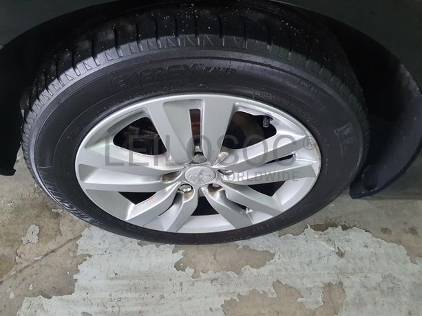 Peugeot 308 SW 1.6 HDI · Ano 2014