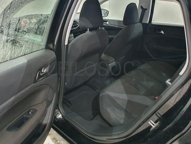 Peugeot 308 SW 1.6 HDI · Ano 2014