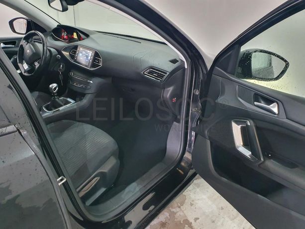 Peugeot 308 SW 1.6 HDI · Ano 2014