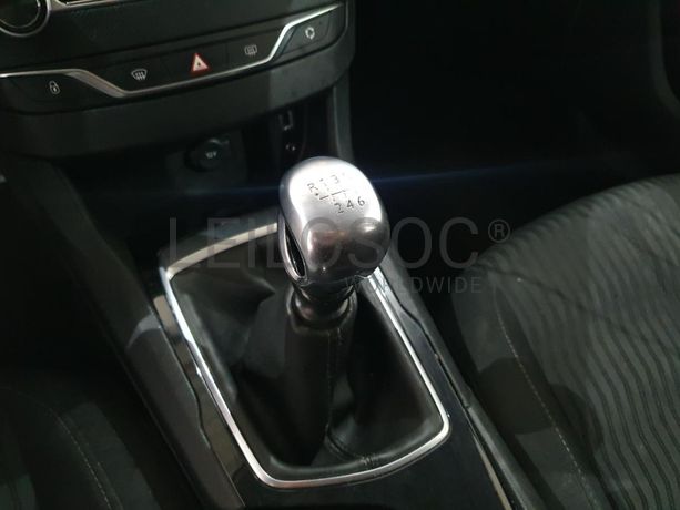 Peugeot 308 SW 1.6 HDI · Ano 2014