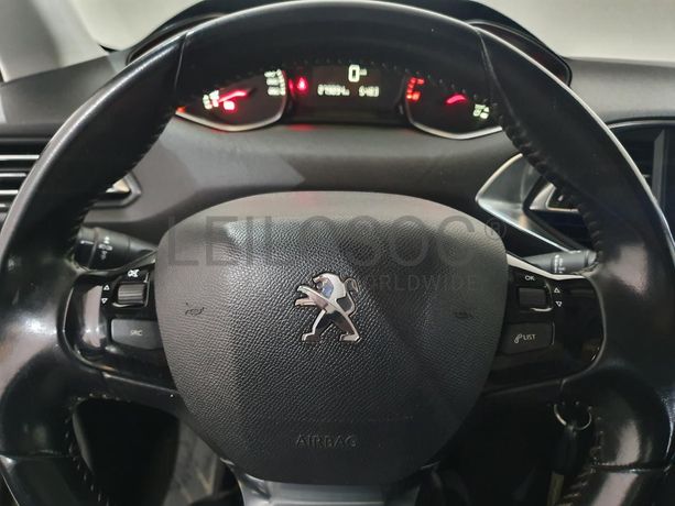 Peugeot 308 SW 1.6 HDI · Ano 2014