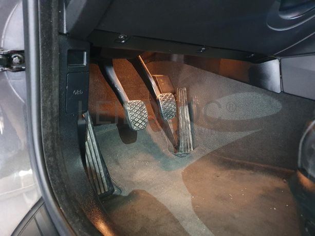 BMW 320D Touring · Ano 2008