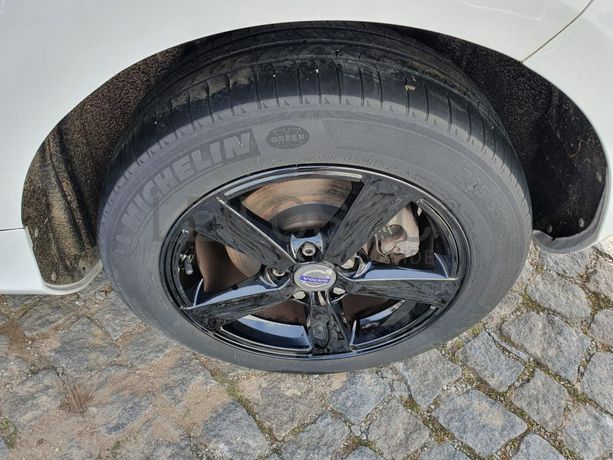 Volvo V40 1.6 D2 · Ano 2014