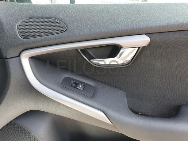 Volvo V40 1.6 D2 · Ano 2014