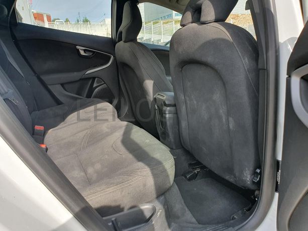 Volvo V40 1.6 D2 · Ano 2014