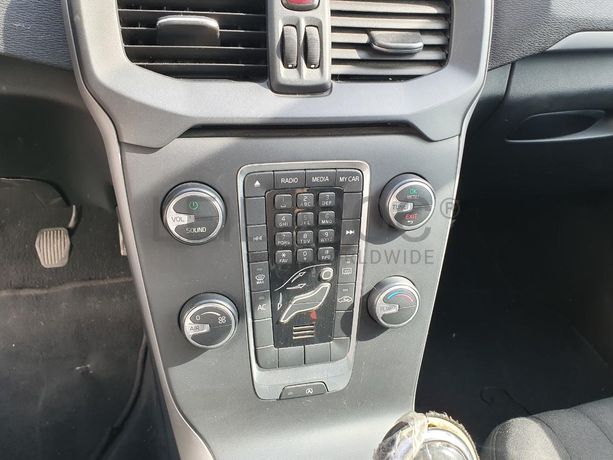 Volvo V40 1.6 D2 · Ano 2014