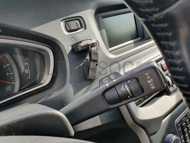 Volvo V40 1.6 D2 · Ano 2014