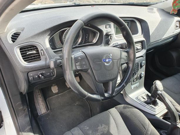 Volvo V40 1.6 D2 · Ano 2014