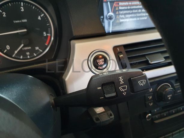 BMW 318D · Ano 2010