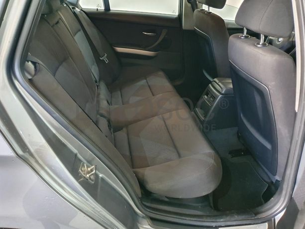 BMW 318D · Ano 2010