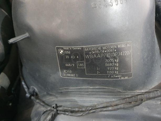 BMW 320D Touring · Ano 2002