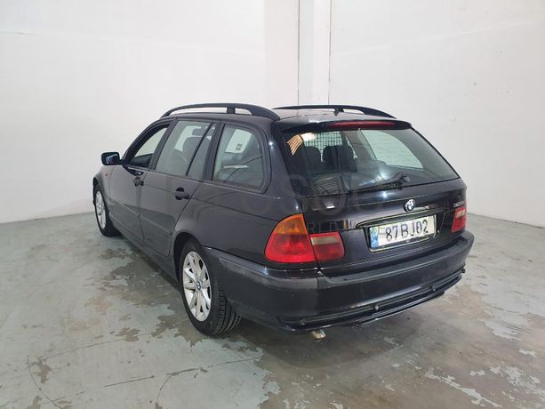 BMW 320D Touring · Ano 2002