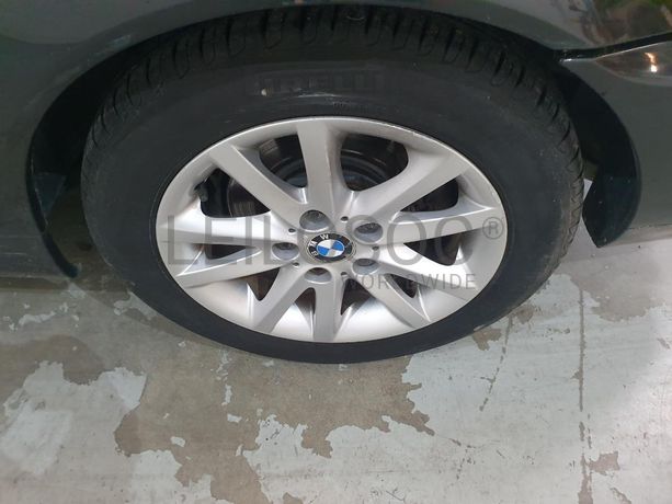 BMW 320D Touring · Ano 2002