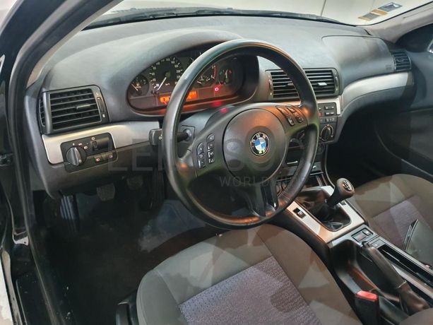 BMW 320D Touring · Ano 2002