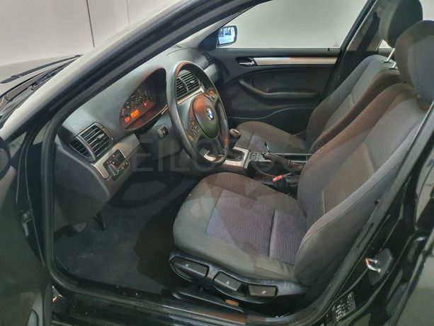 BMW 320D Touring · Ano 2002