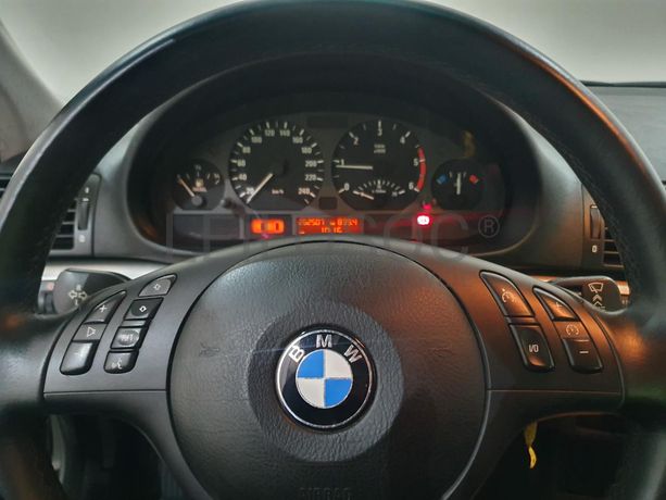 BMW 320D Touring · Ano 2002