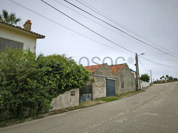 Moradia + Armazém + Terreno  · Torres Vedras
