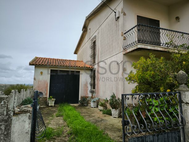 Moradia + Armazém + Terreno  · Torres Vedras