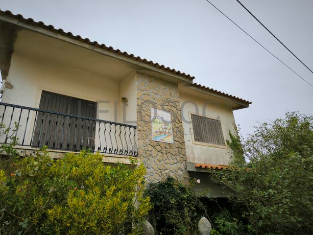 Moradia + Armazém + Terreno  · Torres Vedras